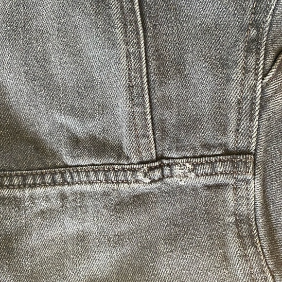 Old Navy • Women’s Jean Jacket - Picture 6 of 9